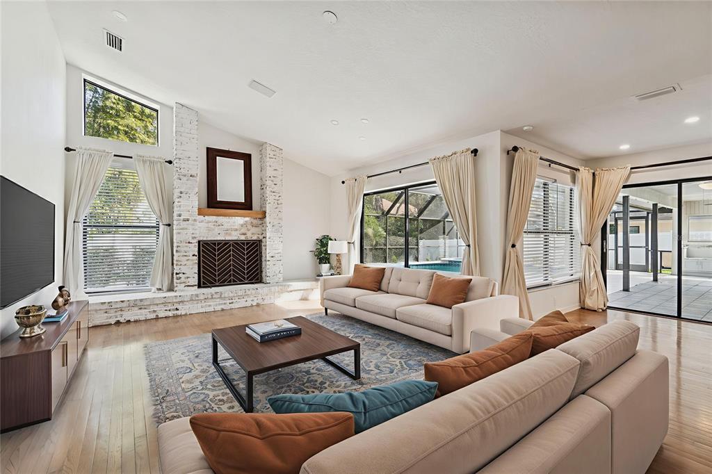 11507 Moffat Place Temple Terrace, FL 33617 - Photo 3 of 34