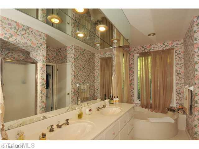 5005 Williams Road Lewisville, NC 27023 - Photo 10 of 16 Master Bath/Spa.