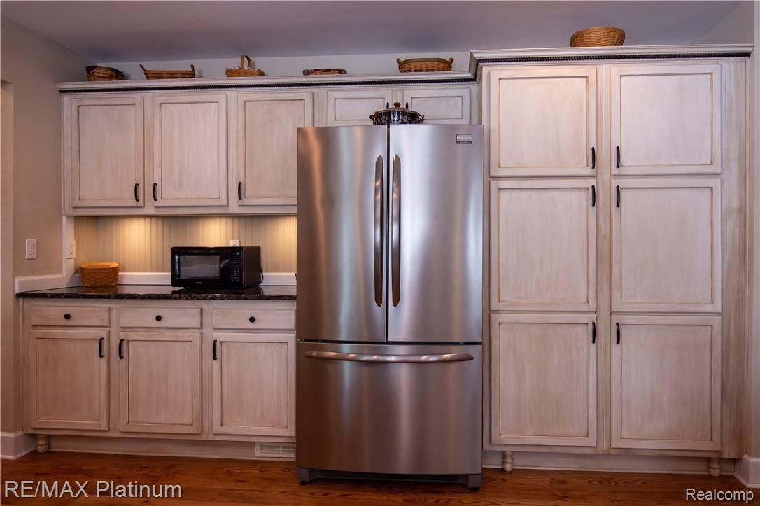 627 South Kern Road Fowlerville, MI 48836 - Photo 37 of 60 DSC_2976.jpg