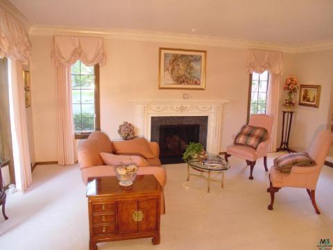 17 Oxford Road Grosse Pointe, MI 48236 - Photo 3 of 9 854161-2.JPG