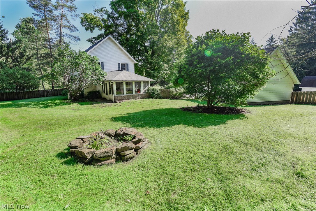 8383 Kinsman Road Novelty, OH 44072 - Photo 2 of 23