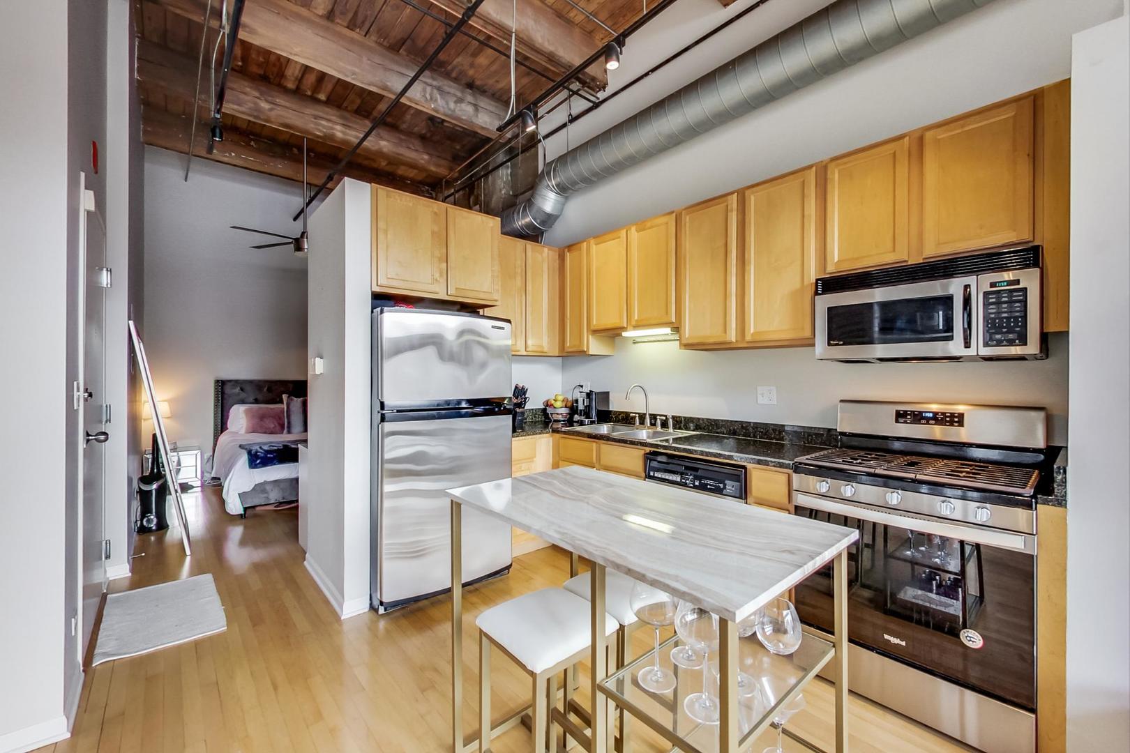 215 North Aberdeen Street, Unit 210B Chicago, IL 60607 - Photo 12 of 27