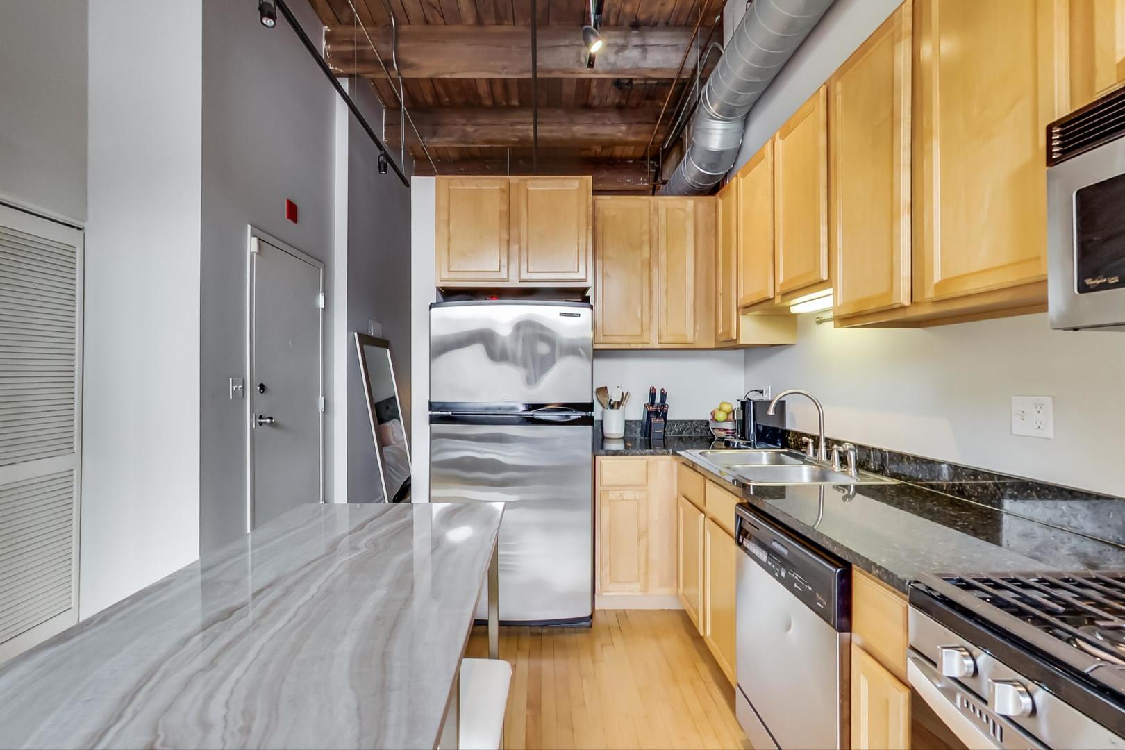 215 North Aberdeen Street, Unit 210B Chicago, IL 60607 - Photo 14 of 27