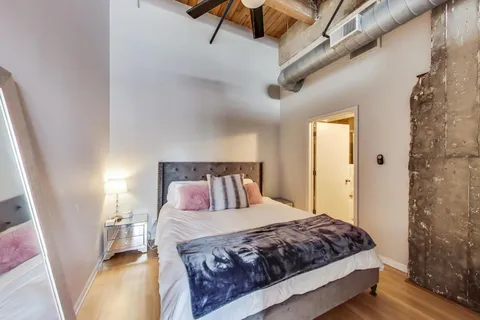 $2,550 | 215 North Aberdeen Street, Unit 210B, Chicago, IL 60607