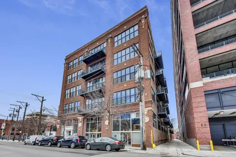 $2,550 | 215 North Aberdeen Street, Unit 210B, Chicago, IL 60607