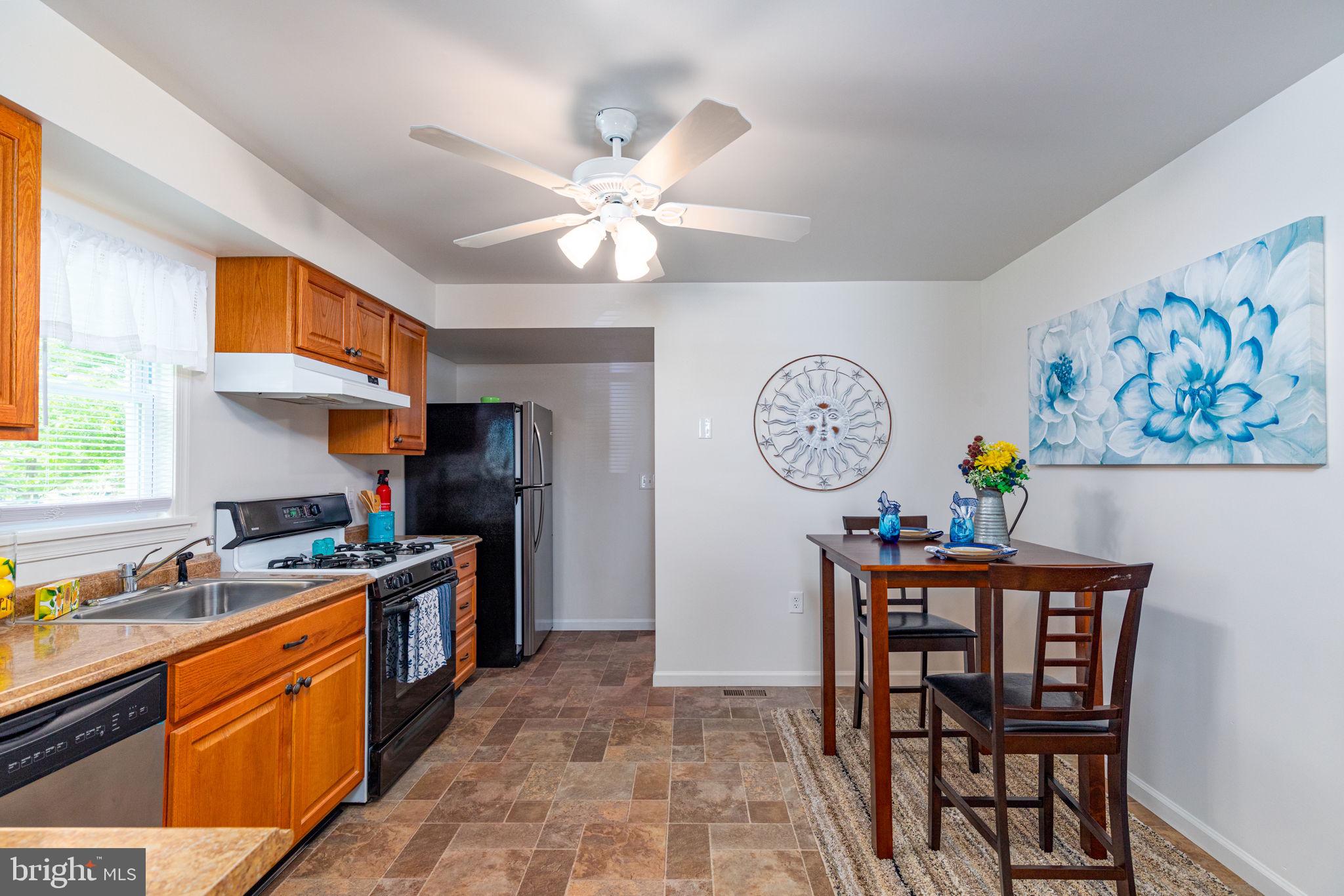 39 Walkern Road Essex, MD 21221 - Photo 6 of 30 Gallery Image 6
