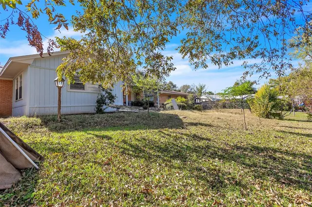 $335,000 | 709 Valley View Drive, Arlington, TX 76010