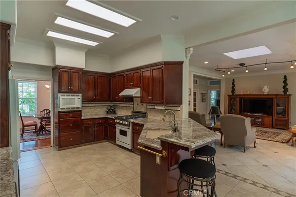 $769,500 | 575 Woodlands Drive, Madera, CA 93637