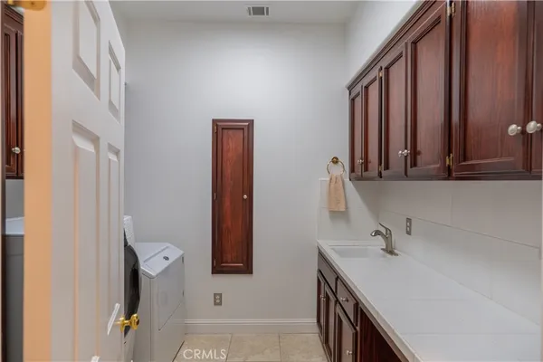 $769,500 | 575 Woodlands Drive, Madera, CA 93637
