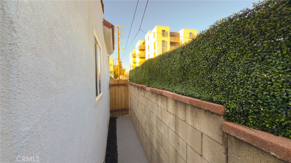 4380 West 28th Street Los Angeles, CA 90016 - Photo 25 of 32