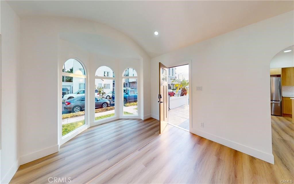 4380 West 28th Street Los Angeles, CA 90016 - Photo 6 of 32