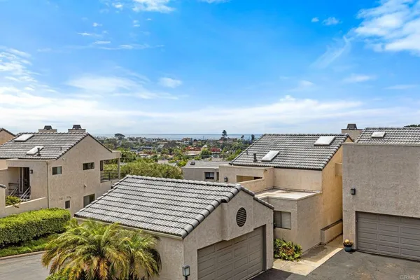 $5,000 | 989 Hygeia Avenue, Encinitas, CA 92024