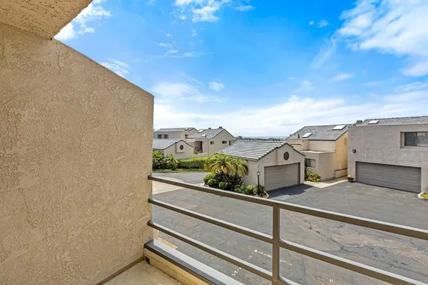 $5,000 | 989 Hygeia Avenue, Encinitas, CA 92024