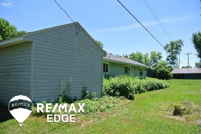 14247 North Bray Road Clio, MI 48420 - Photo 12 of 14 21182079-11.JPG