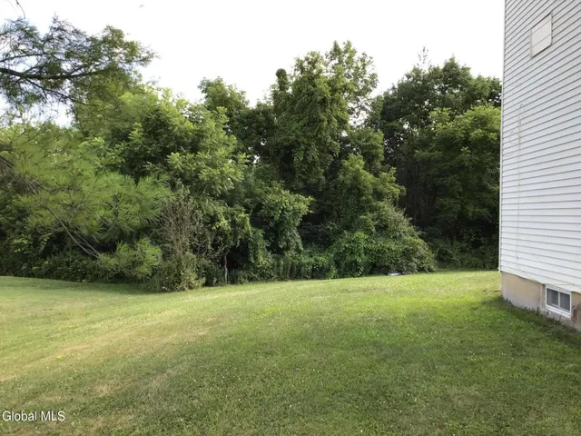 $1,600 | 52 Sage Road, Unit B, Waterford, NY 12188