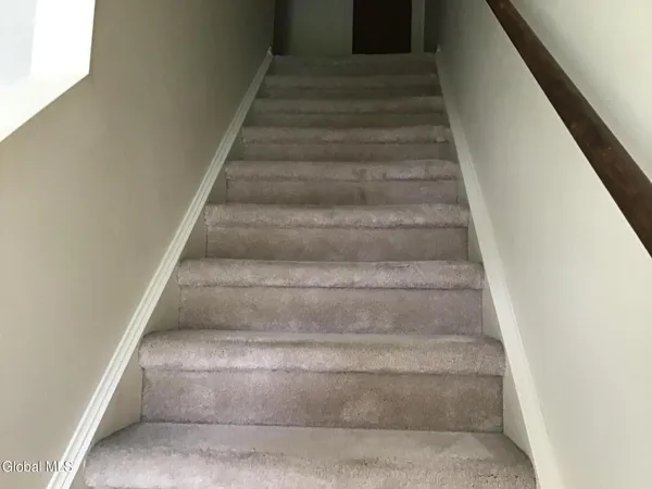 $1,600 | 52 Sage Road, Unit B, Waterford, NY 12188