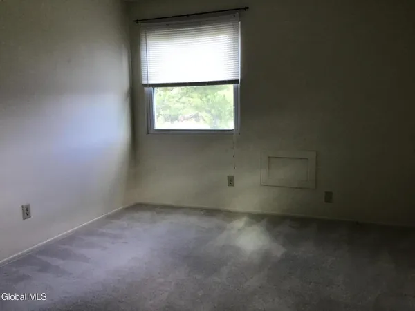 $1,600 | 52 Sage Road, Unit B, Waterford, NY 12188