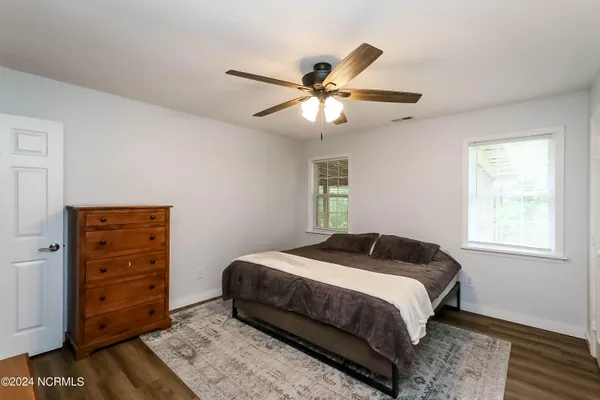 $1,950 | 2912 Mandy Lane, Morehead City, NC 28557