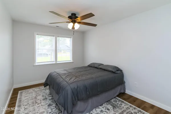 $1,950 | 2912 Mandy Lane, Morehead City, NC 28557