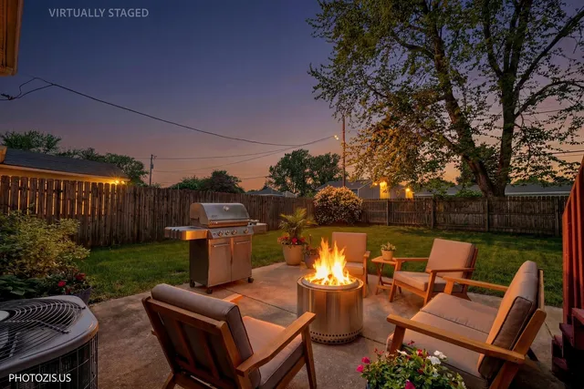 $299,900 | 212 Pell Avenue, Romeoville, IL 60446