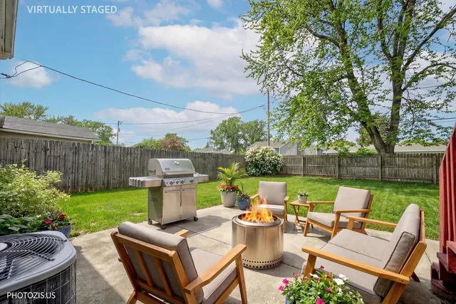 $299,900 | 212 Pell Avenue, Romeoville, IL 60446