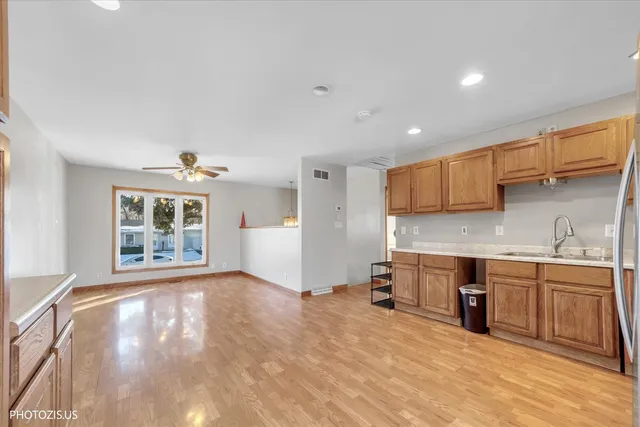 $299,900 | 212 Pell Avenue, Romeoville, IL 60446