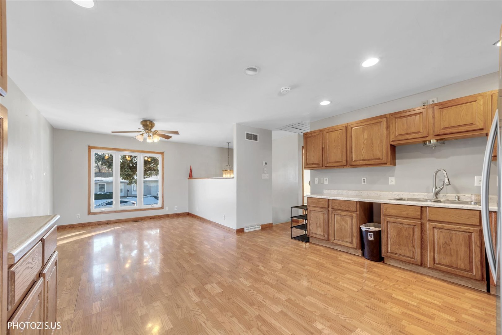 212 Pell Avenue Romeoville, IL 60446 - Photo 5 of 26