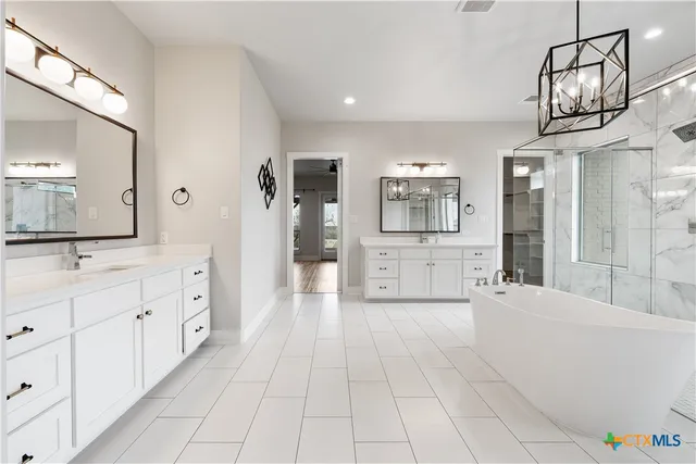 $1,045,000 | 10119 Waterview Cove, Gatesville, TX 76528