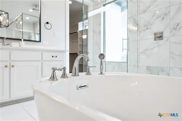 $1,045,000 | 10119 Waterview Cove, Gatesville, TX 76528