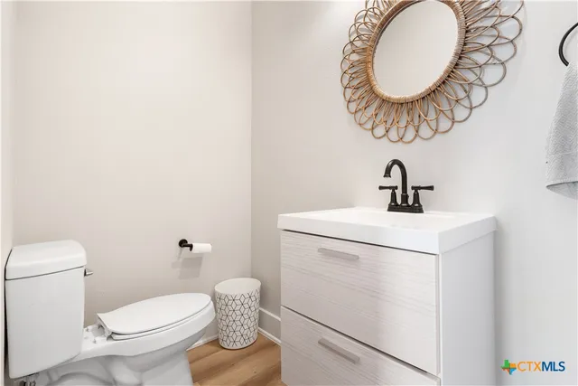 $1,045,000 | 10119 Waterview Cove, Gatesville, TX 76528