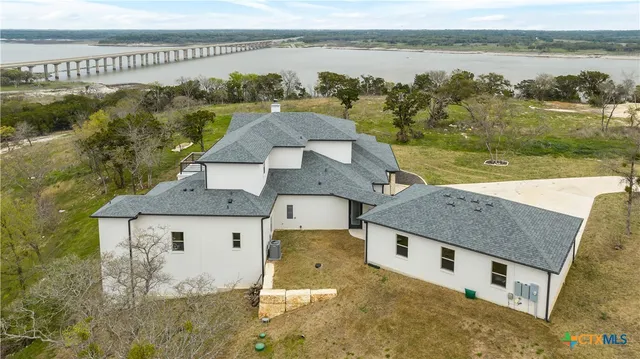 $1,045,000 | 10119 Waterview Cove, Gatesville, TX 76528