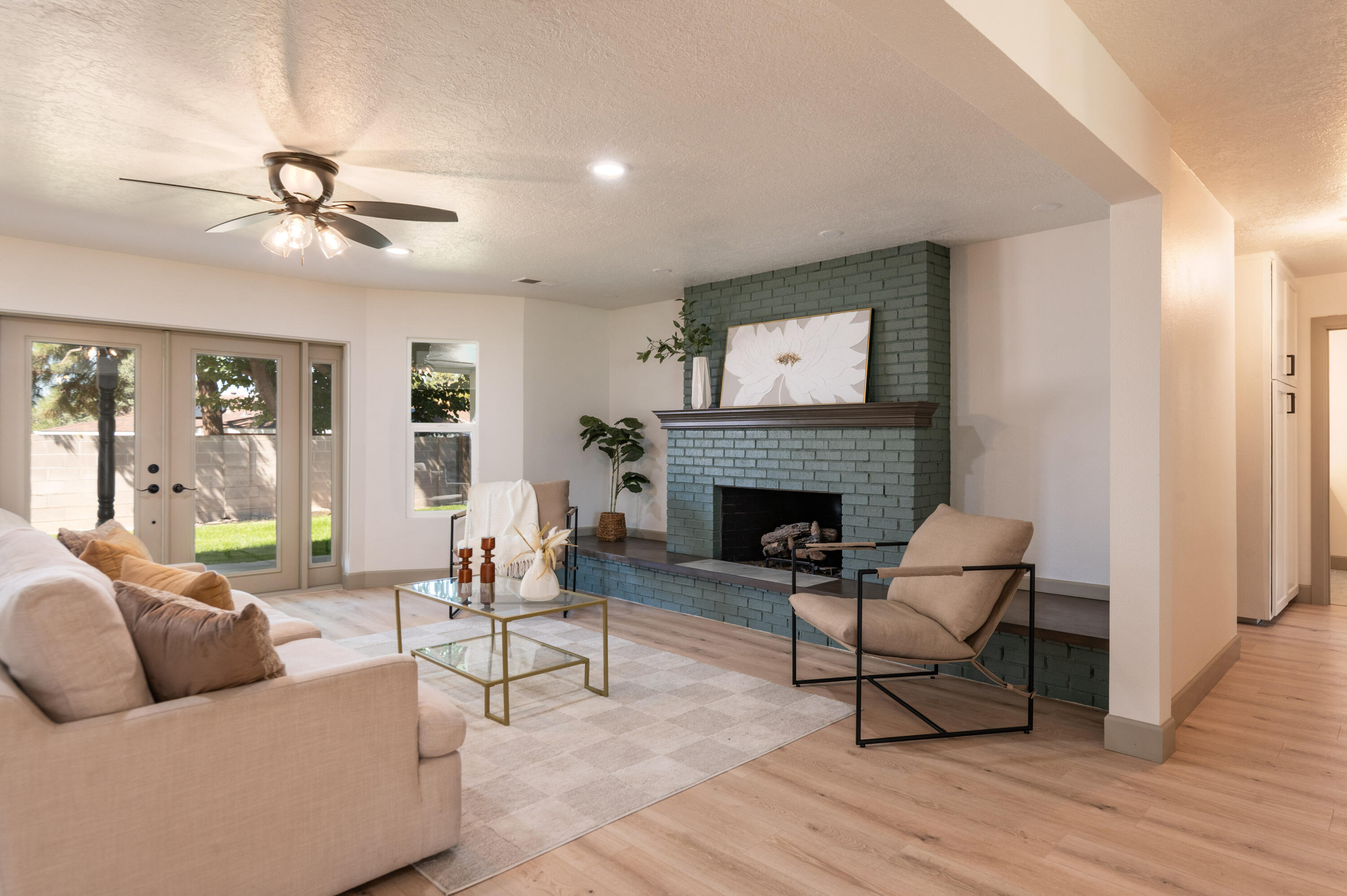 7015 Lantern Road Northeast Albuquerque, NM 87109 - Photo 7 of 44 Gallery Image 7