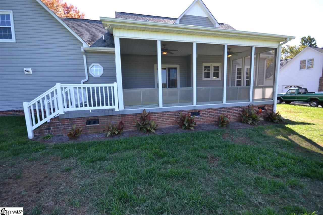 613 Spring Lake Loop Simpsonville, SC 29681 - Photo 2 of 30