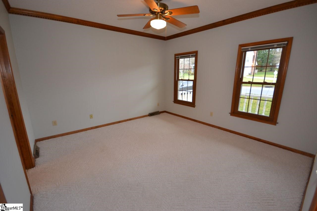 613 Spring Lake Loop Simpsonville, SC 29681 - Photo 18 of 30