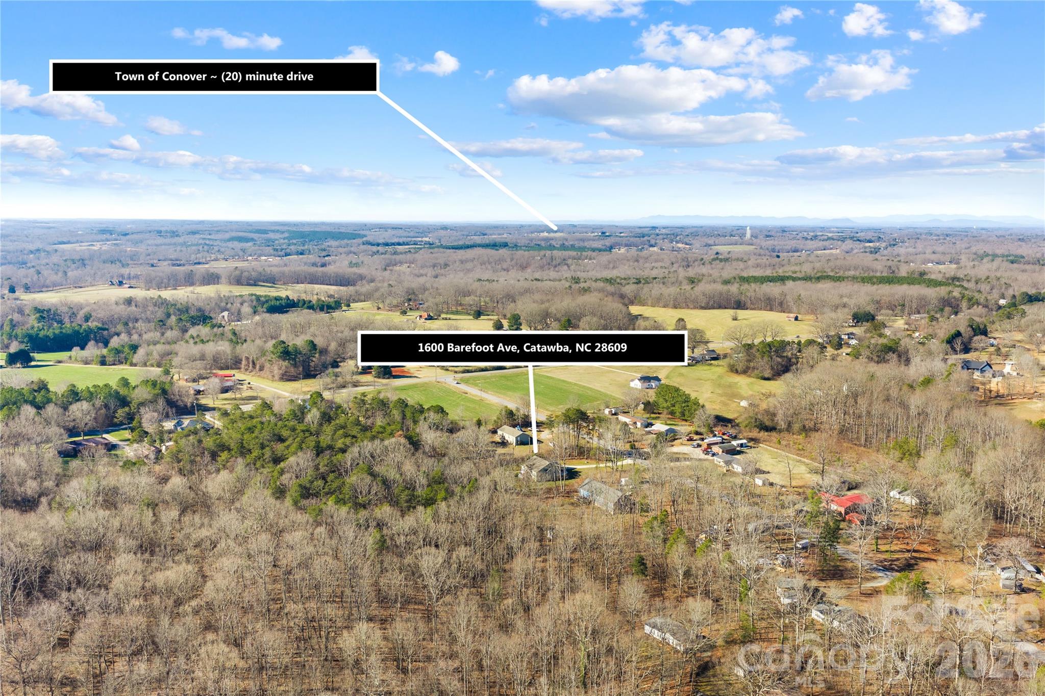 1600 Barefoot Road Catawba, NC 28609 - Photo 32 of 34 a view of a sky from a balcony