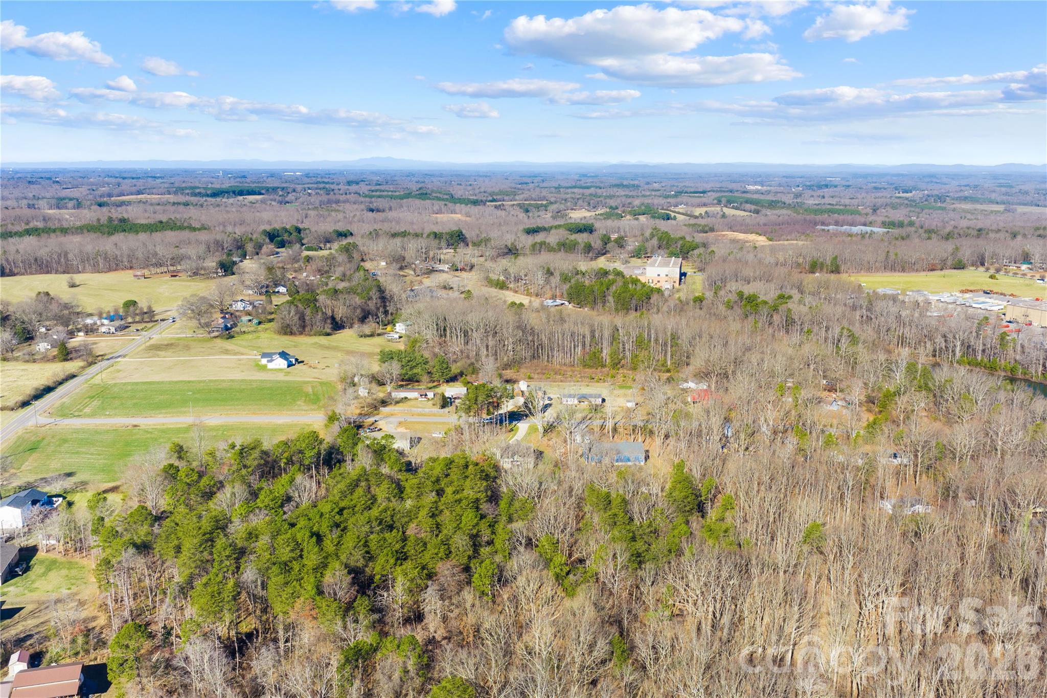 1600 Barefoot Road Catawba, NC 28609 - Photo 34 of 34 a view of a lake with a city