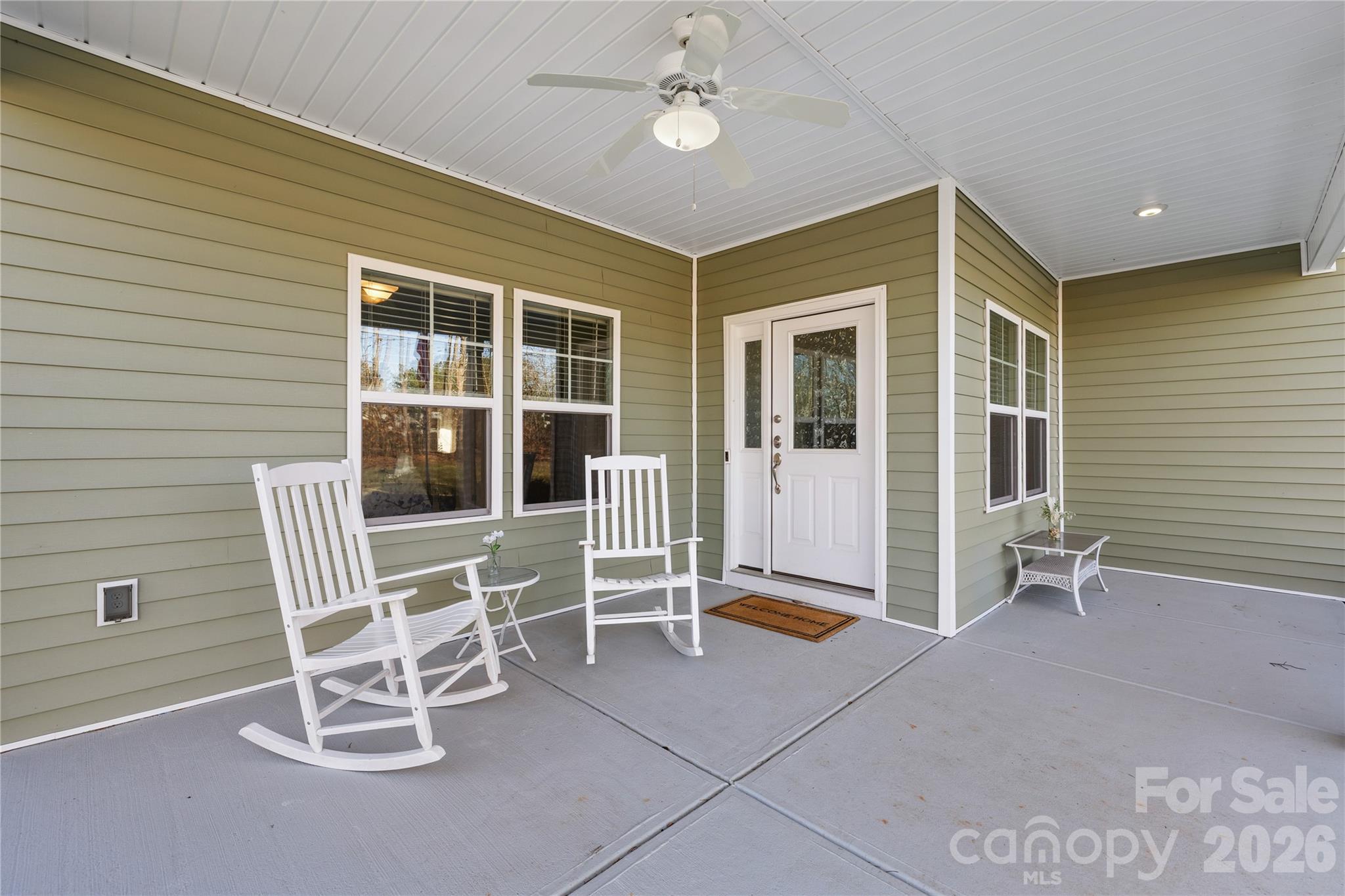 1600 Barefoot Road Catawba, NC 28609 - Photo 4 of 34 a balcony with table and chairs