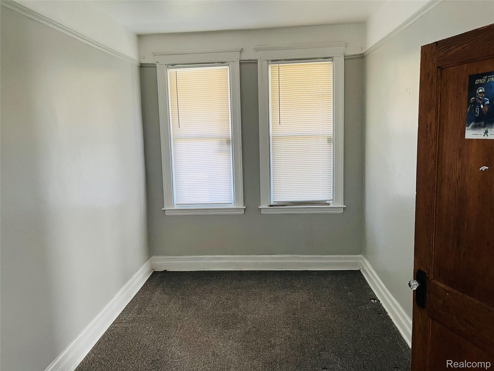 1515 Harding Street Detroit, MI 48214 - Photo 16 of 44 LOWER UNIT ROOM