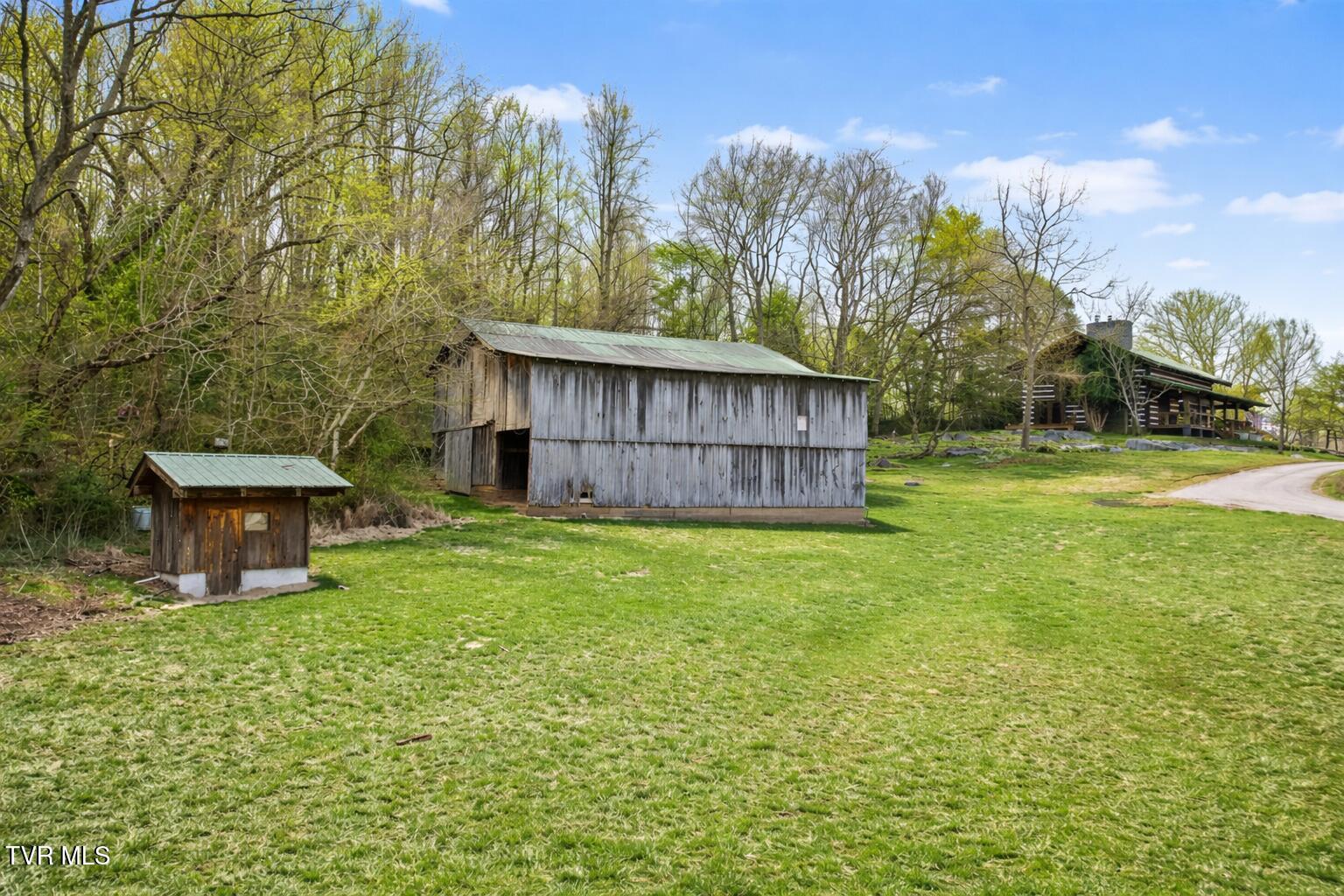 4145 Baileyton Road Greeneville, TN 37745 - Photo 5 of 69 B124CADB-DE65-4D3E-9DC7-5D404B3EDFBC