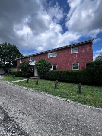 $695 | 968 East 3rd Street, Unit 3, Salem, OH 44460