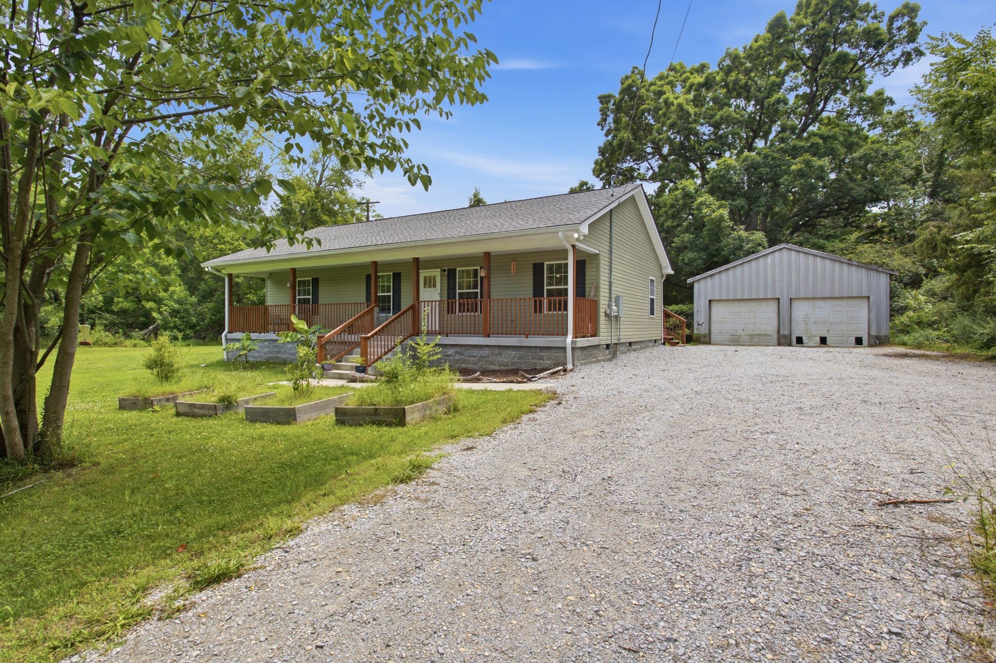 8252 Pinewood Road Nunnelly, TN 37137 - Photo 3 of 34