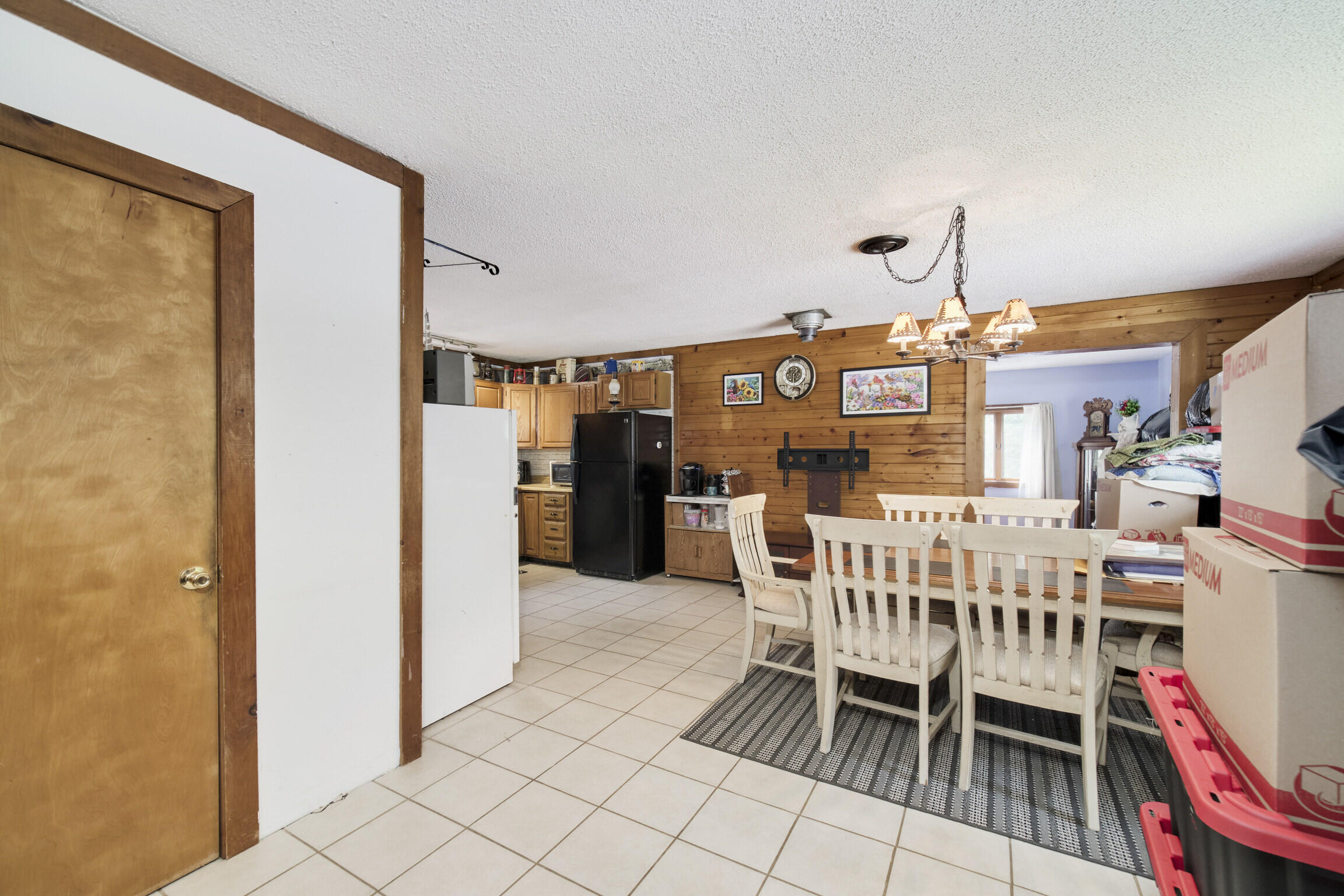 925 South High Bridge Road Wellston, MI 49689 - Photo 16 of 55 Dining area