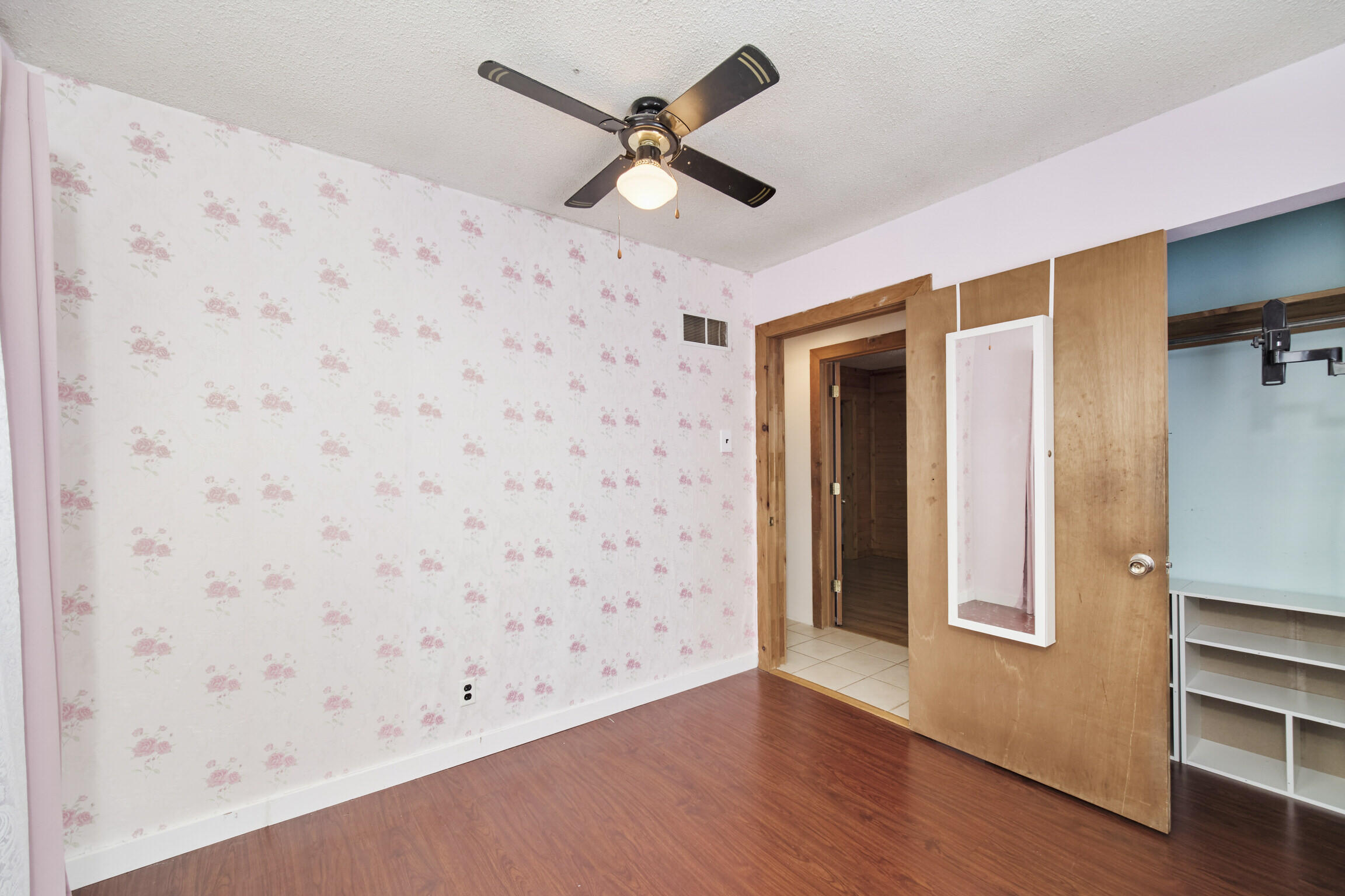 925 South High Bridge Road Wellston, MI 49689 - Photo 27 of 55 2nd bedroom