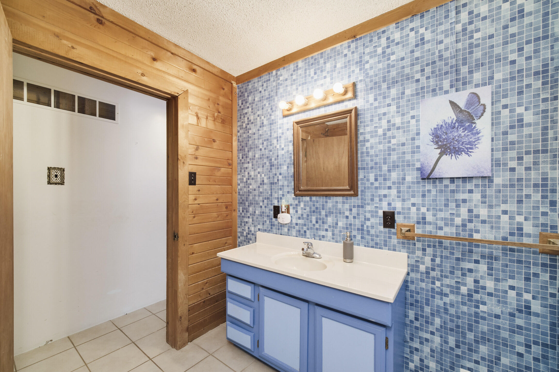 925 South High Bridge Road Wellston, MI 49689 - Photo 29 of 55 Full bath