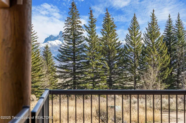 $1,295,000 | 3428 Bainbridge Drive, Tetonia, ID 83452