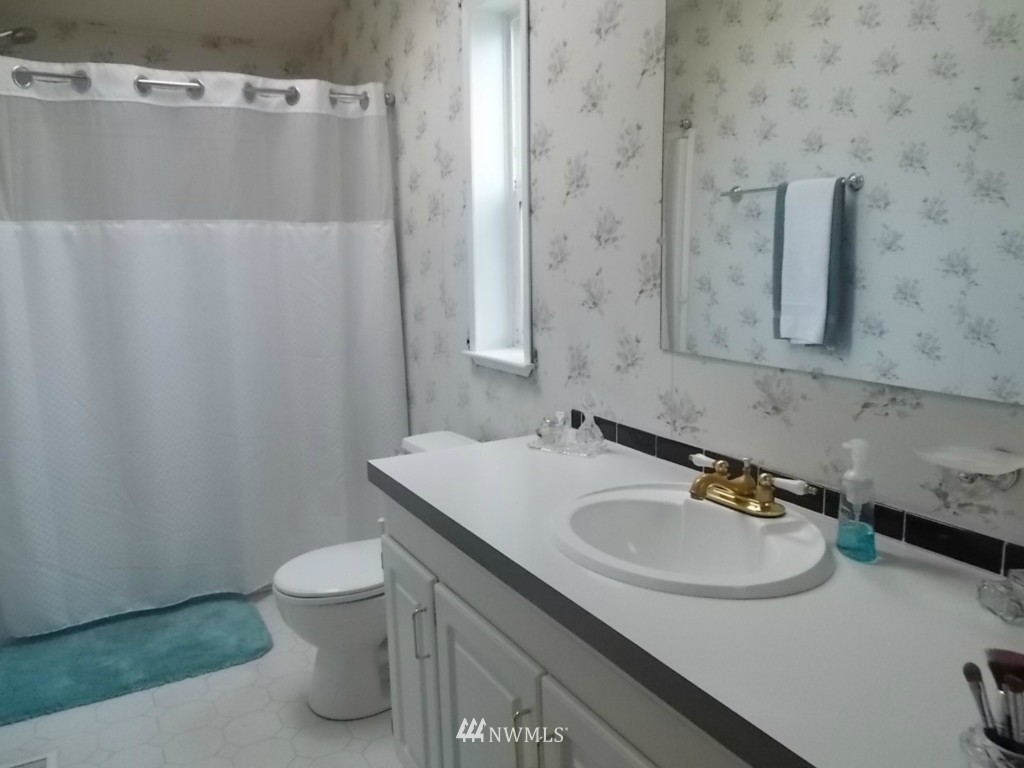 17925 Scatter Lane Southwest Rochester, WA 98579 - Photo 12 of 17