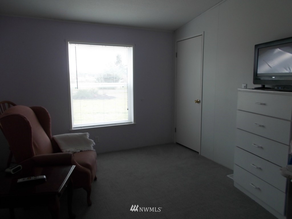 17925 Scatter Lane Southwest Rochester, WA 98579 - Photo 10 of 17
