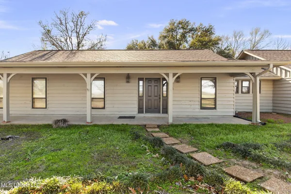 $649,500 | 205 Avondale Road, Canton, MS 39046