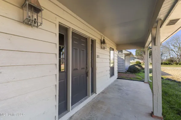 $649,500 | 205 Avondale Road, Canton, MS 39046