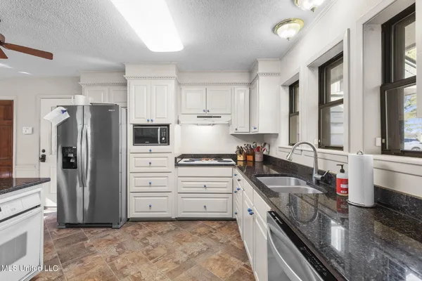 $649,500 | 205 Avondale Road, Canton, MS 39046